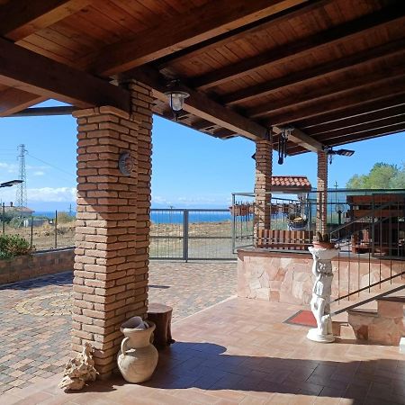 La Taverna Di Angela Amendolara Εξωτερικό φωτογραφία