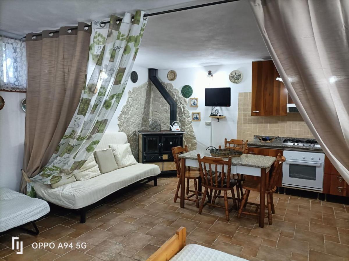 La Taverna Di Angela Amendolara Εξωτερικό φωτογραφία