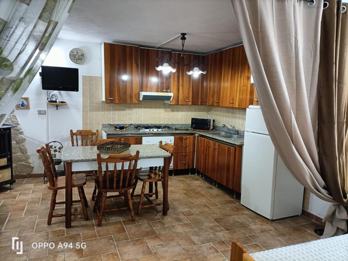 La Taverna Di Angela Amendolara Εξωτερικό φωτογραφία