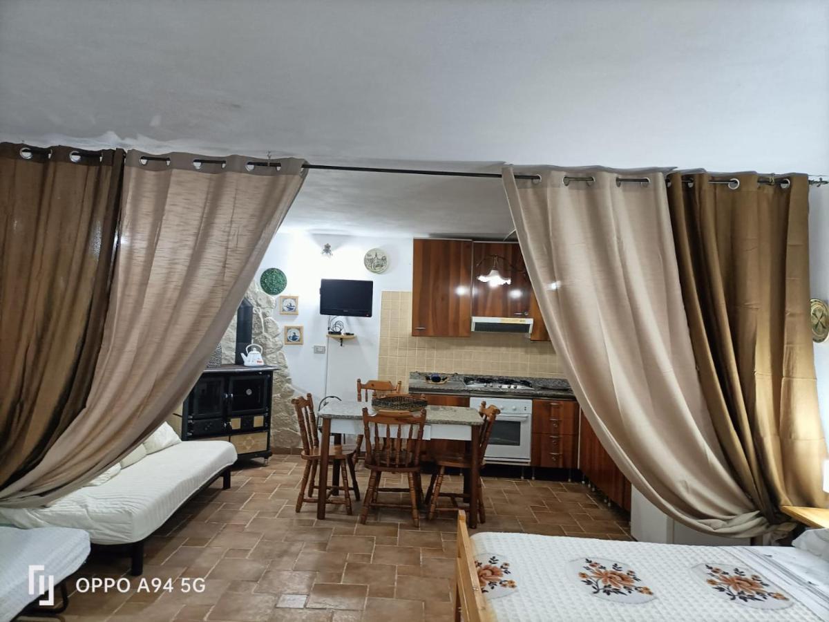 La Taverna Di Angela Amendolara Εξωτερικό φωτογραφία